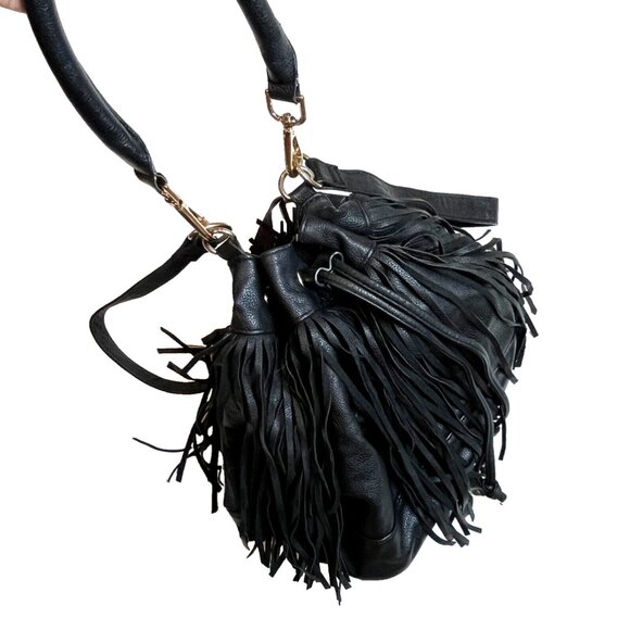 H&M Black Leather Fringe Bucket Bag Handbag Crossbody Boho Carry-All Drawstring - Picture 1 of 12